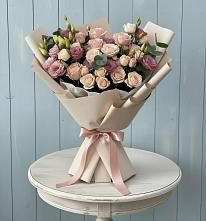Букет цветов из:  Розы и Лизиантусы в Бирске