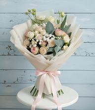Букет цветов из:  Розы и Лизиантусы в Бирске