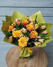Букет цветов из:  Альстромерии и Розы в Бирске