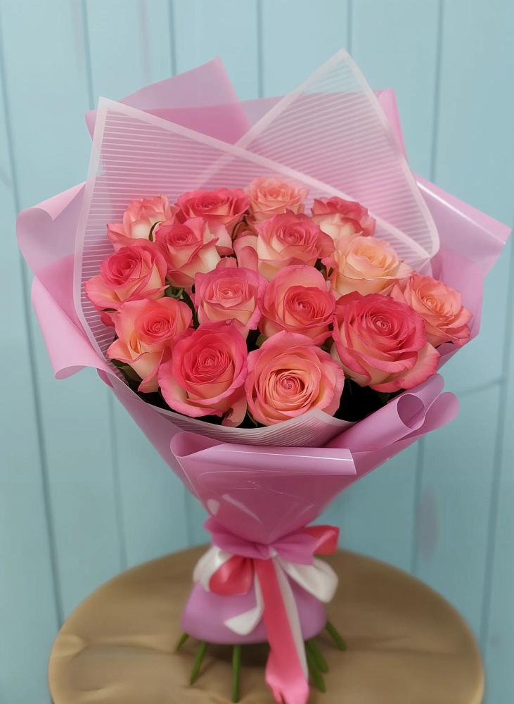 Букет 15 Розовых роз Равель в Бирске