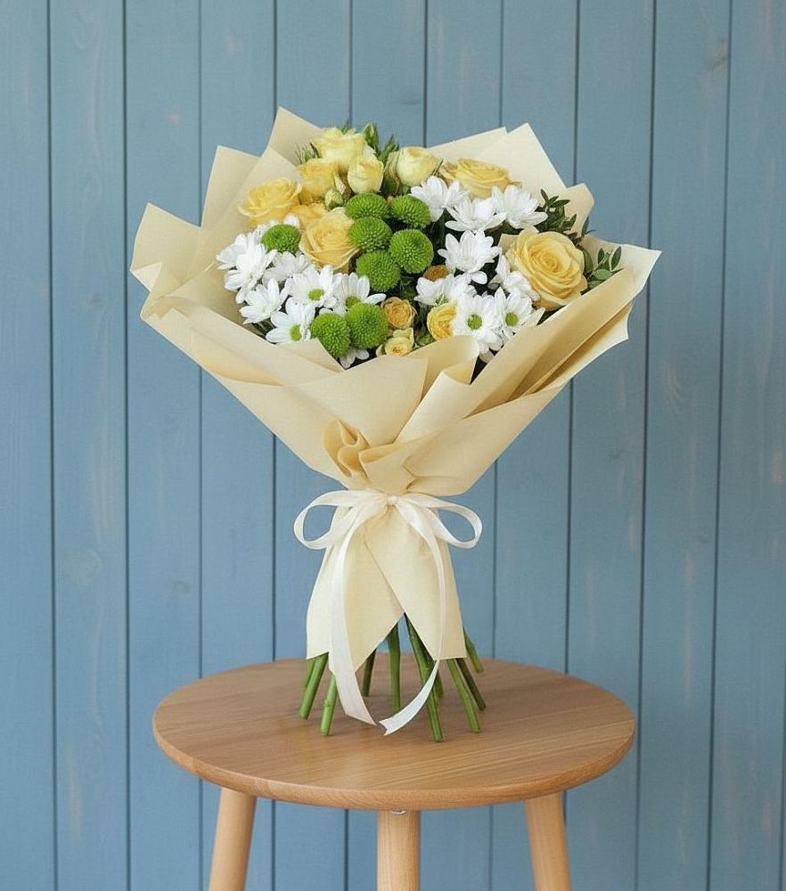 Букет цветов из: Хризантемы и Розы в Бирске