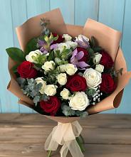 Букет цветов из:  Розы и Альстромерии в Бирске