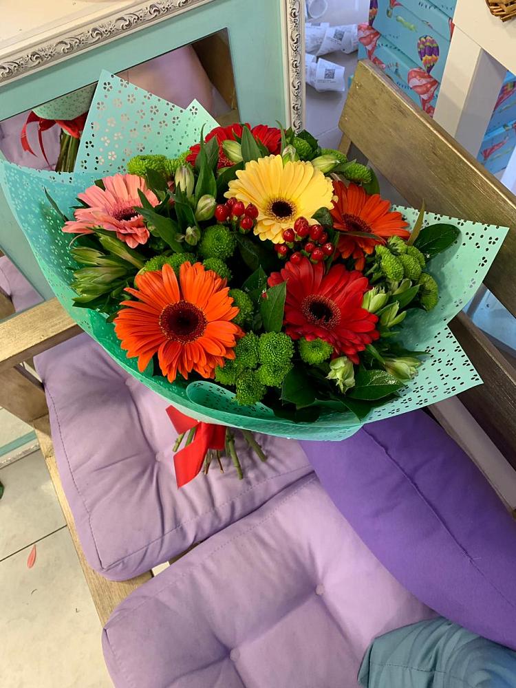 Букет цветов из: Герберы, Хризантемы и Альстромерии в Бирске