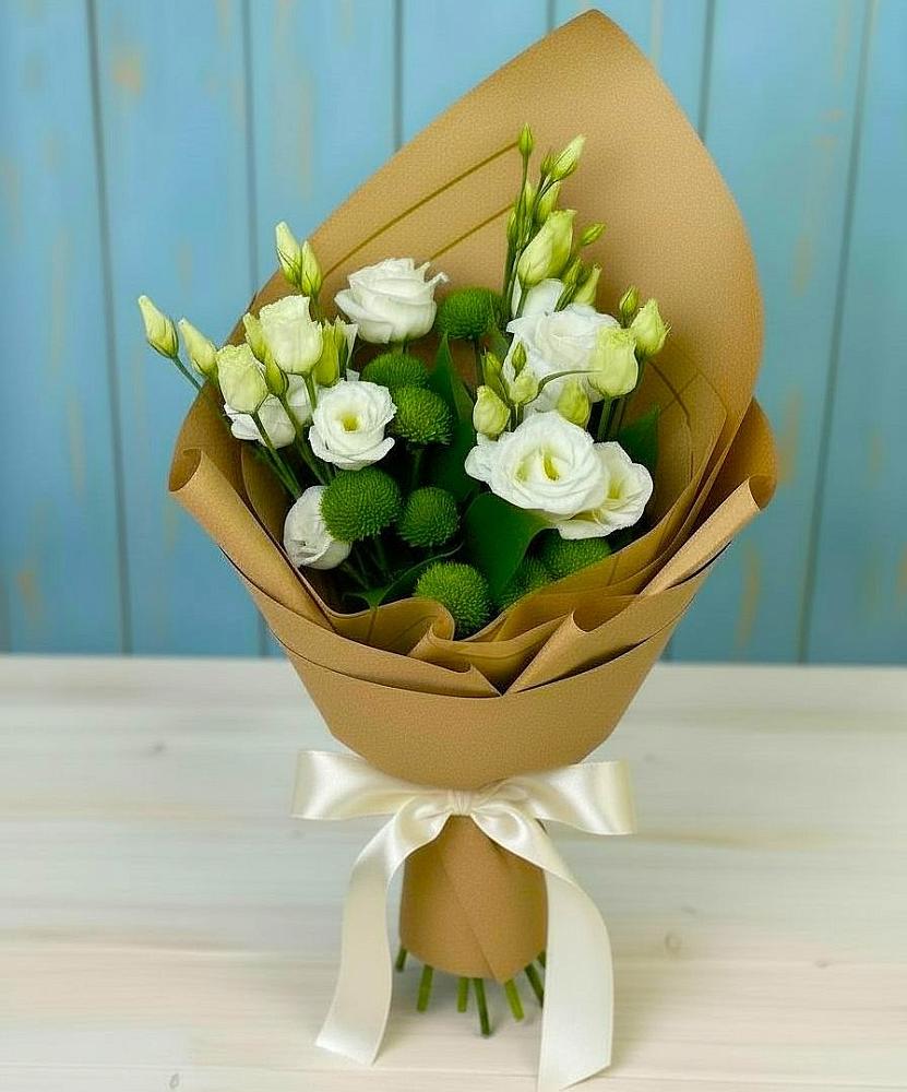 Букет цветов из: Хризантемы и Лизиантусы в Бирске