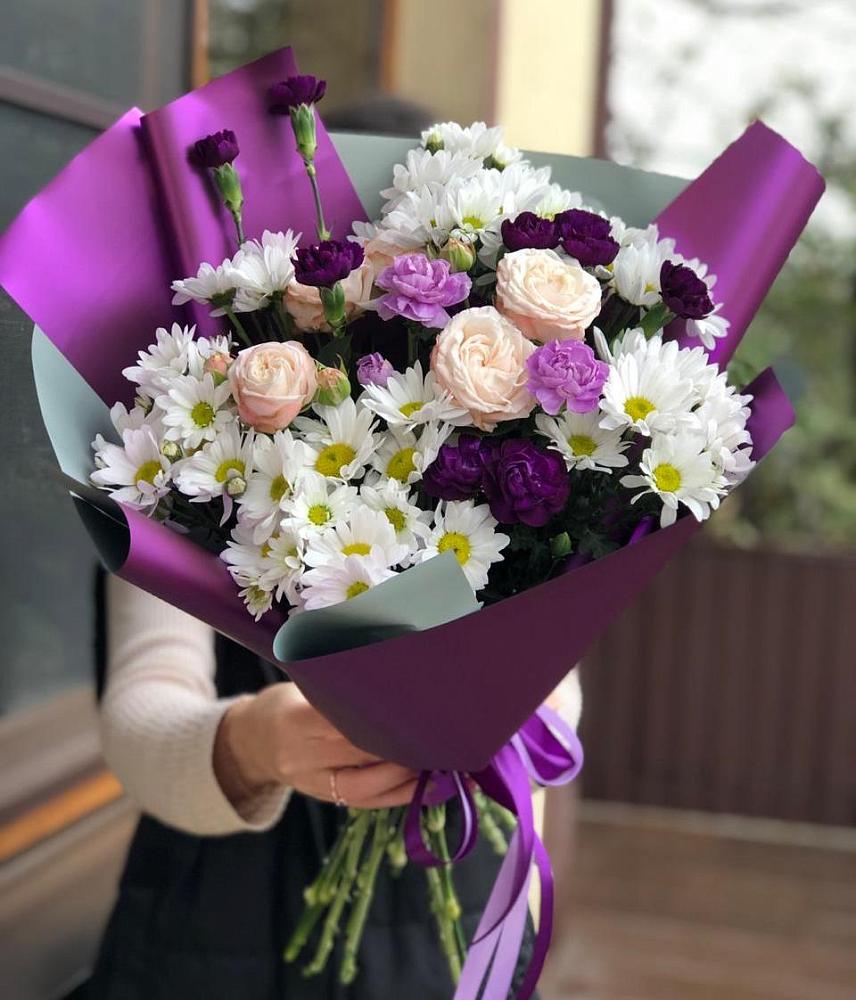 Букет цветов из: Хризантемы, Гвоздики и Розы в Бирске