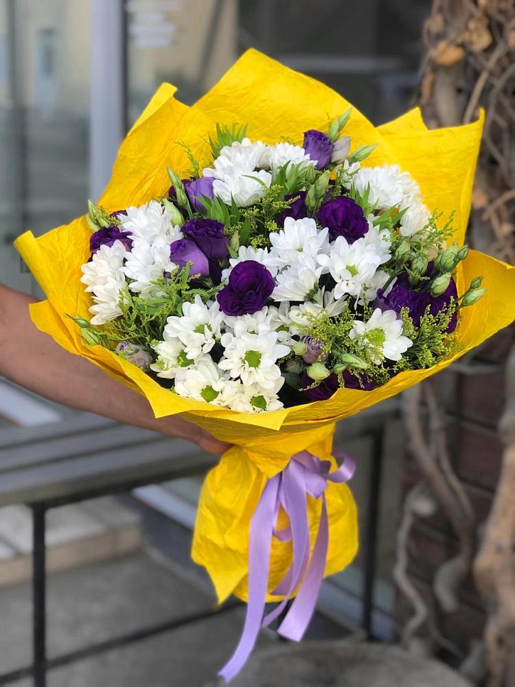 Букет цветов из: Ирисы, Хризантемы и Ромашки в Бирске