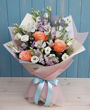 Букет цветов из:  Лизиантусы, Розы, Альстромерии и Гипсофила в Бирске