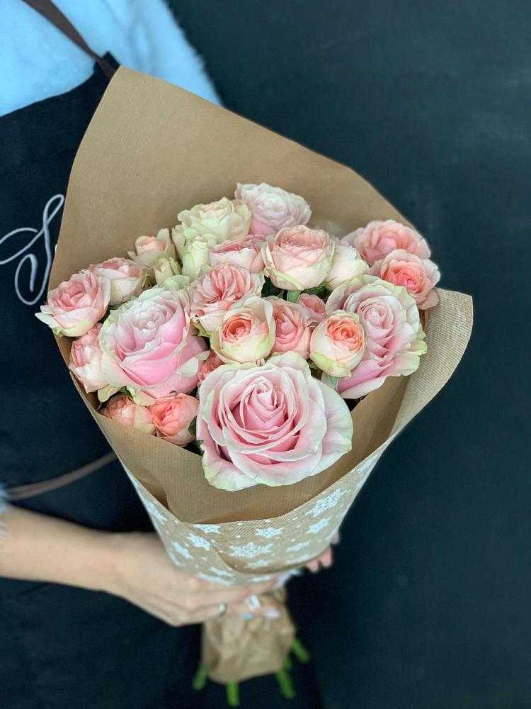 Букет цветов из: Хризантемы и Розы в Бирске