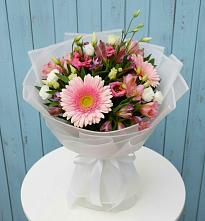 Букет цветов из:  Герберы, Альстромерии и Лизиантусы в Бирске
