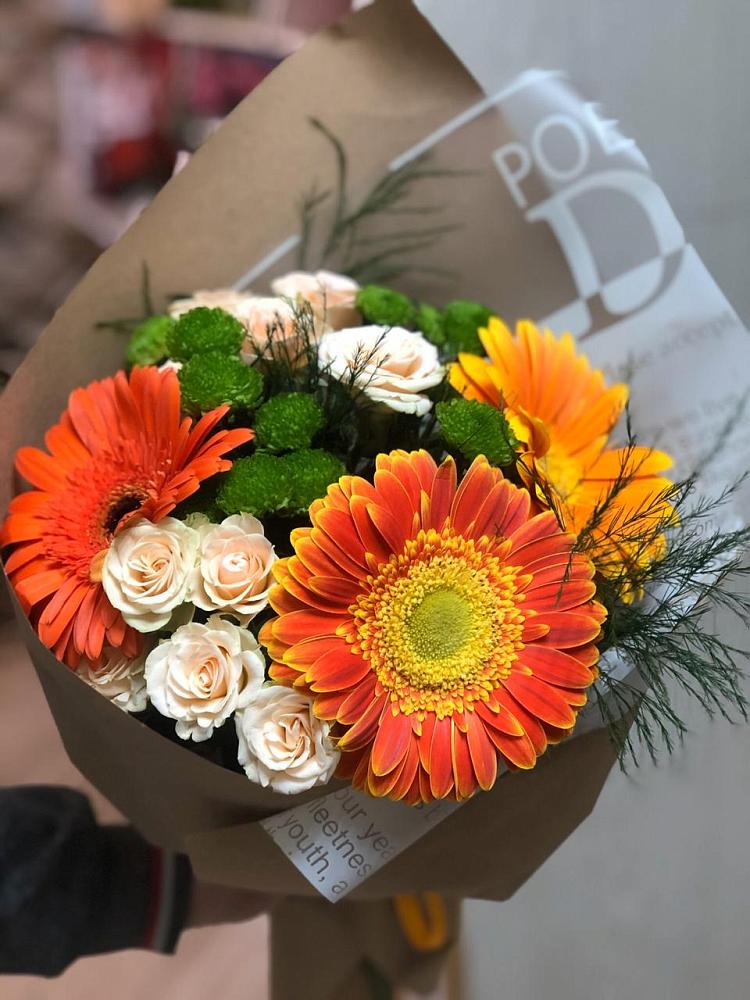 Букет цветов из: Герберы, Хризантемы и Розы в Бирске