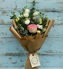 Букет цветов из:  Розы и Лизиантусы в Бирске