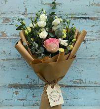 Букет цветов из:  Розы и Лизиантусы в Бирске